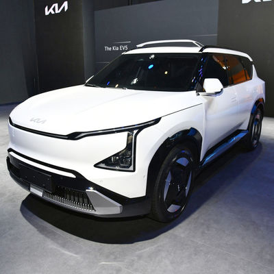 良い価格 2023年 KIA EV5 左ハンドドライブ 5人座 高級SUV 電動車 700km長距離,高速充電時間 27分 オンライン