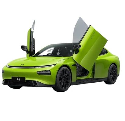 良い価格 効率12.5kWh/100km 2024 XPeng P7 電動車 最大速度170km/hと自動トランスミッション オンライン